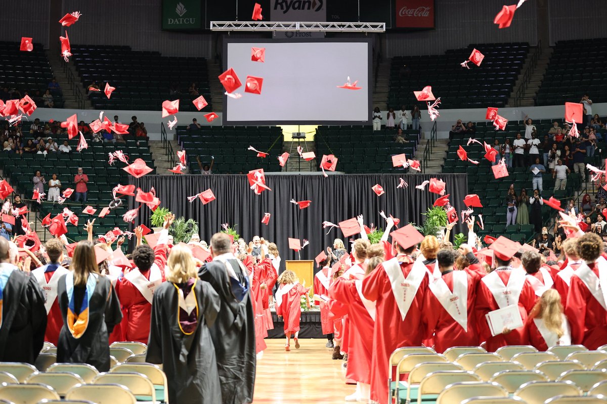 NorthwestISD's tweet photo. Once a Texan, always a Texan! Congratulations to the @NHSTexans Class of 2026! 🎓🎉

📸 More graduation photos: https://t.co/tL33dhNXTQ https://t.co/B2hEmWcnlA