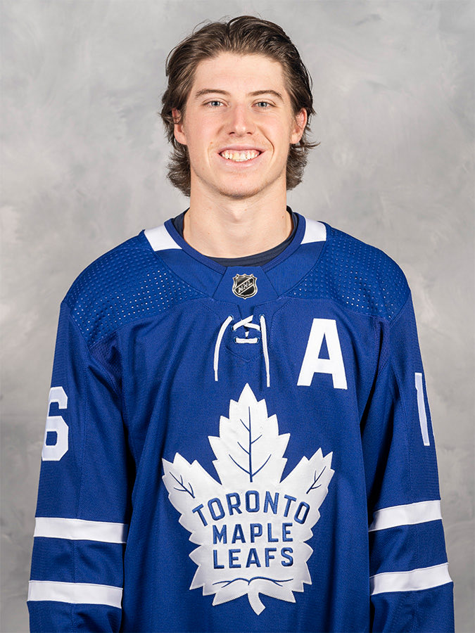 WOCmain's tweet photo. If you ever were wondering if you needed a change of scenery. Just look at Mitch Marner…. Toronto must be sick https://t.co/3cvy7Zml3g