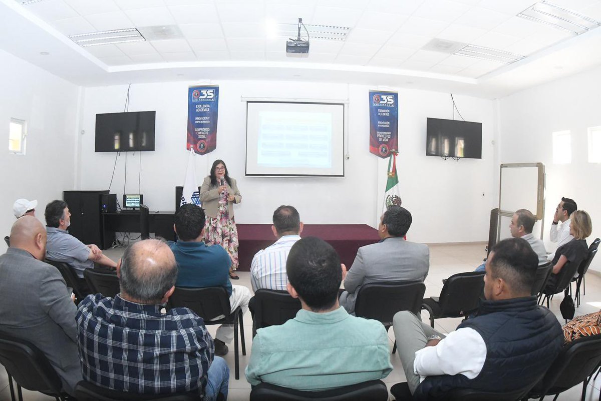 PoderJudicialGT's tweet photo. #Agenda | La Presidenta Alma Delia Camacho Patlán sostuvo una reunión de trabajo, convocada por integrantes de  COPARMEX Celaya, en la que presentaron  las acciones, avances y proyectos que impulsa el Poder Judicial del Estado de Guanajuato para fortalecer el servicio de impartición de justicia.

Durante el encuentro, se destacó la importancia de mantener una coordinación cercana con los distintos sectores de la sociedad para consolidar una justicia más humana, incluyente y transparente.