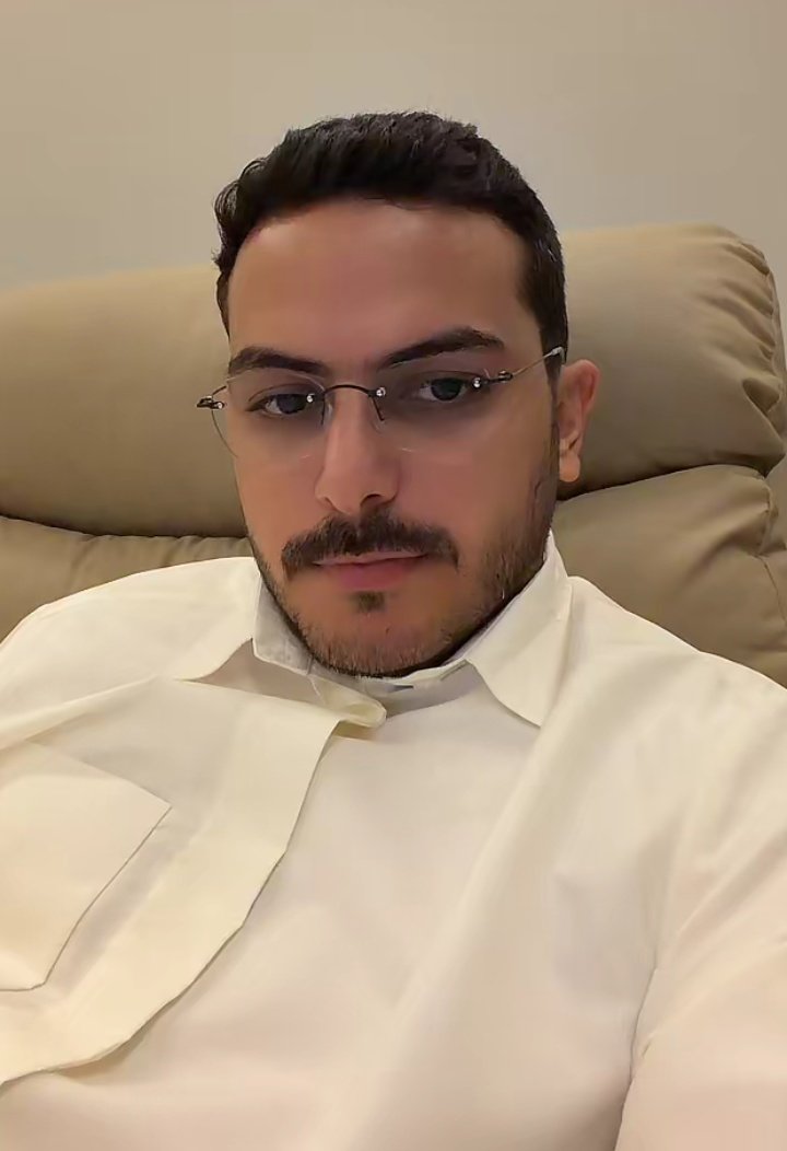 lllltf7's tweet photo. جيته أحلى من العيييد ❤️❤️❤️ https://t.co/Zh5fpIAy4C
