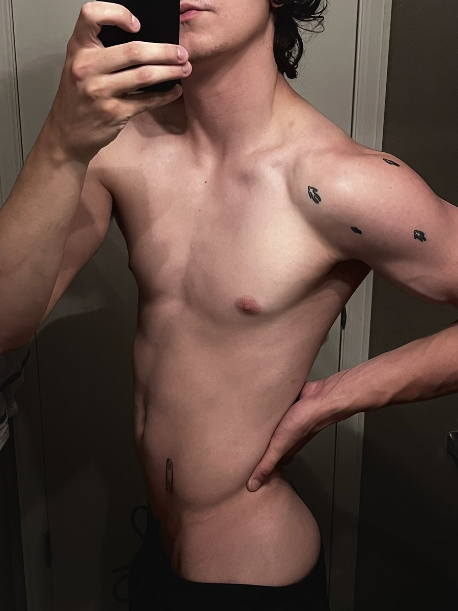 MascMatty's tweet photo. @theonlyseanford @xxxjacksin hotties https://t.co/jfFGhI9rKa