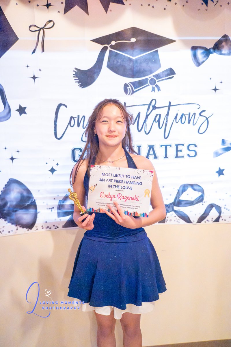 WSmiddle's tweet photo. Congratulations to Evelyn for being voted by her peers as Most Likely to Have an Art Piece Hanging  in the Louvre.    Photo credits go to Laura Rudolph-Kreiter  with Loving Moments Photography. https://t.co/eSPEUP7wKT