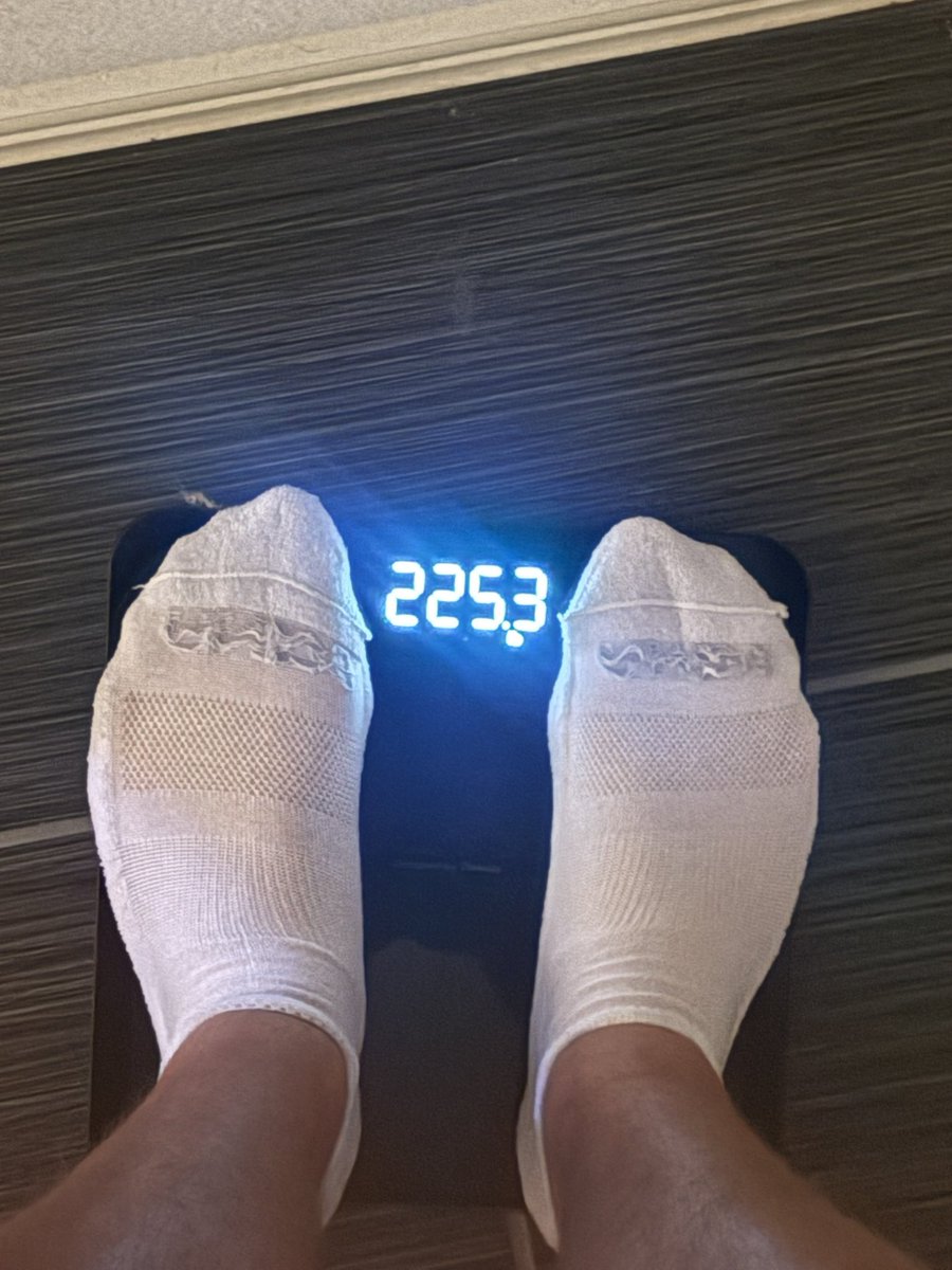GavinSpann_8's tweet photo. 225!!! 💪 https://t.co/Biw8wFPMNK