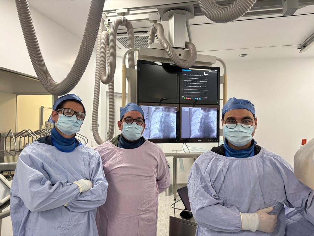 ngm2503's tweet photo. La angioplastia permite al nefrólogo recuperar accesos vasculares o corregir complicaciones de los mismos. Un gusto trabajar con amigos y agradecido por la confianza. Nefro Intervención @Omar_SnchezV @Alexgr23 @IntervenNephMx @nefrointerpocus @sengndi @ISNkidneycare https://t.co/KbpQ3Fsu9W