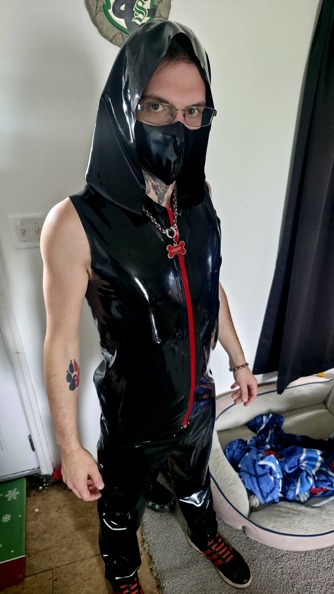 griff_pup's tweet photo. "New" outfit... who's this?
#pupgriff #PuppackEclipse #medievalinx #pupplay #pupplaycommunity https://t.co/SGz2vSzd9B