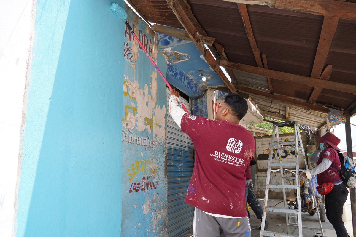 ferschmidtr's tweet photo. Seguimos pintando fachadas, hoy estamos en el crucero de Hacienda Blanca, San Pablo Etla y Centro Histórico de la Capital Oaxaqueña  🏠 

Por encomienda del Gobernador Salomón Jara Cruz estamos recuperando espacios públicos y poniendo a Oaxaca más linda que nunca ✨ https://t.co/Pii8lXPWa4