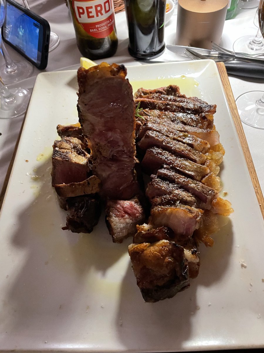kwarmstrng's tweet photo. @polemoskarios @BillRab @JesseKellyDC Have to go to Tuscany for a good steak https://t.co/LJpIbwdJ6T