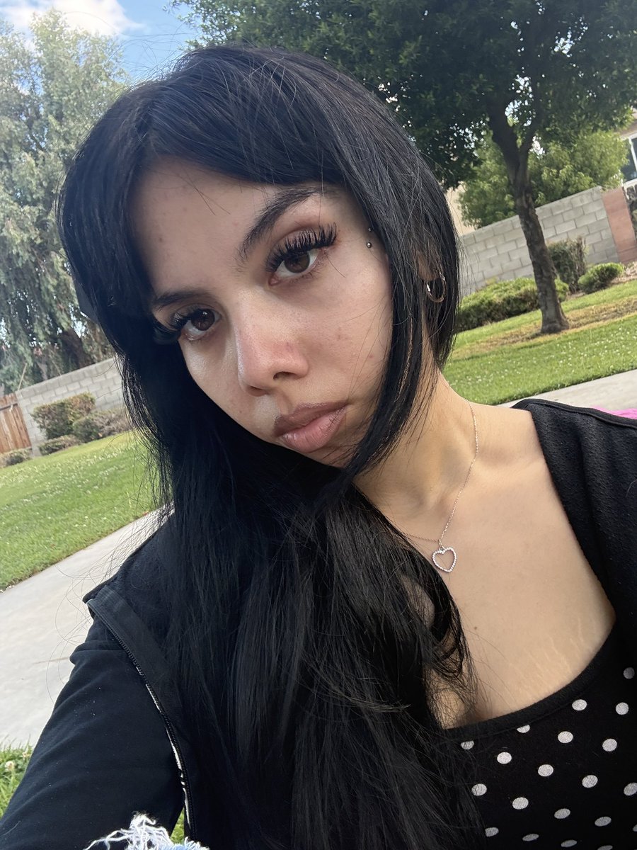 evie tweet media
