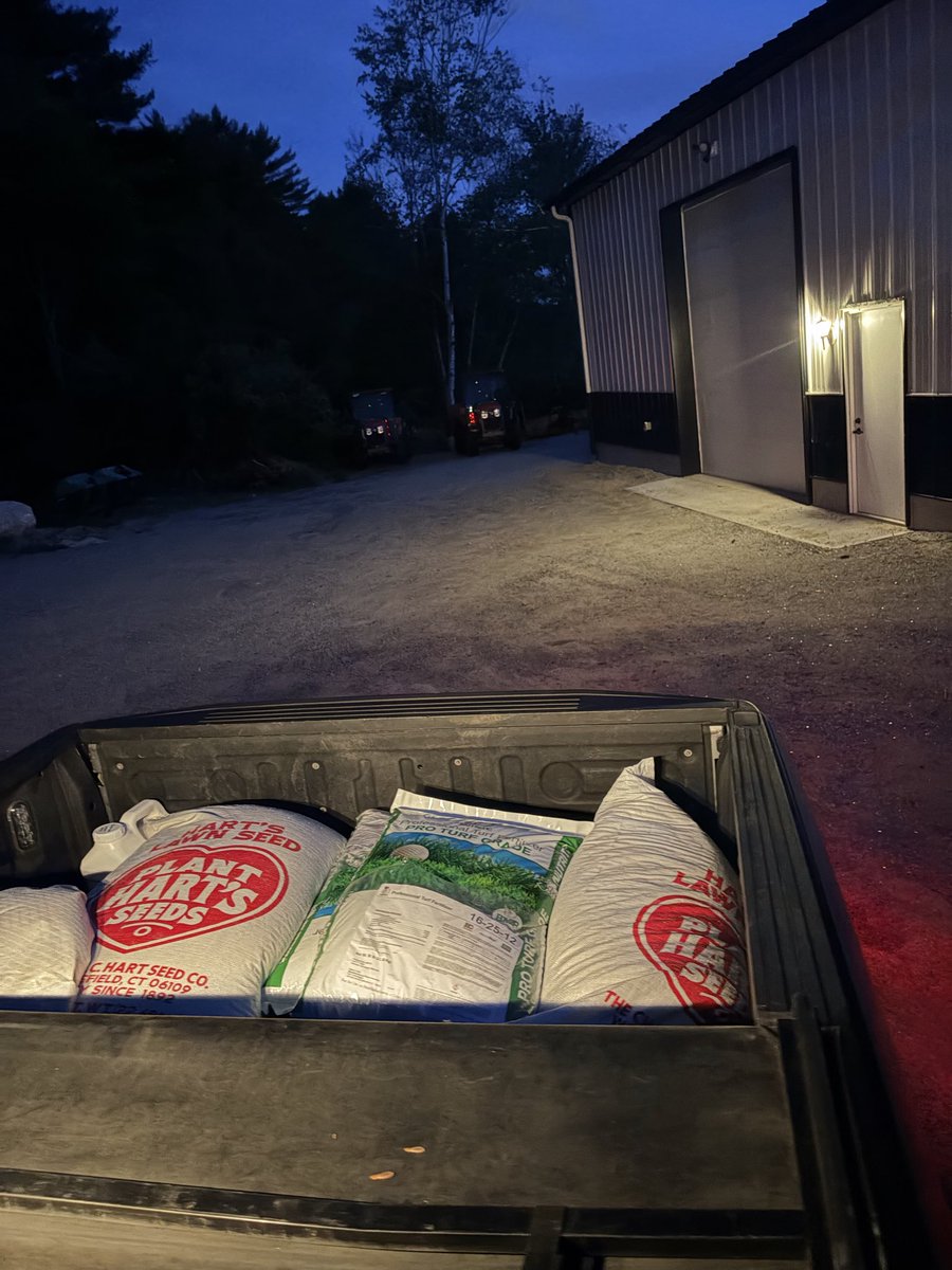 mternullo30's tweet photo. Beautiful afternoon at Turner Hill for the @GCSANE S&amp;B. 1st place low net for the team, thanks to a stick partner, and onto a couple evening deliveries for time sensitive seeding tomorrow AM. Spring train keeps rolling and it’s not stopping for anyone @HartsTurfPro 

#heretohelp https://t.co/YOYDTaGRx8