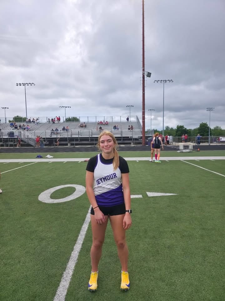 SEYMOUROWLS1's tweet photo. Our 4x1 relay team broke their own school record from last year with an incredible time of 50.36. Kenzie Henkle shattered her own 200m dash school record with a blazing 25.88 and is headed to the State Finals!

#GoOwls https://t.co/0x3nwdvKPo