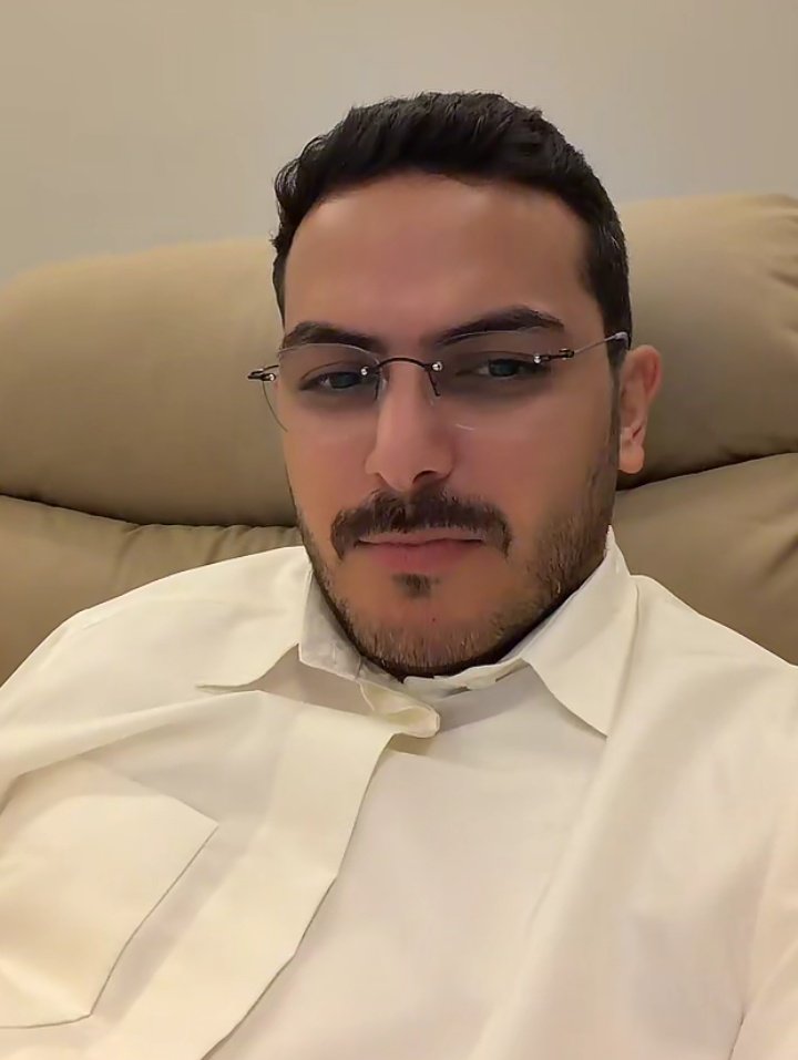 lllltf7's tweet photo. جيته أحلى من العيييد ❤️❤️❤️ https://t.co/Zh5fpIAy4C