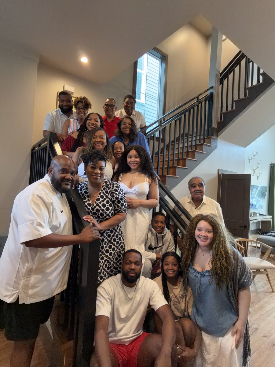 Jackson52Coach's tweet photo. Family ❤️ Ocean Springs and New Orleans was Dope https://t.co/9TWhxz4KyC