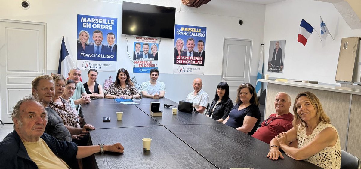 Clémence ParodiⓂ️ tweet media