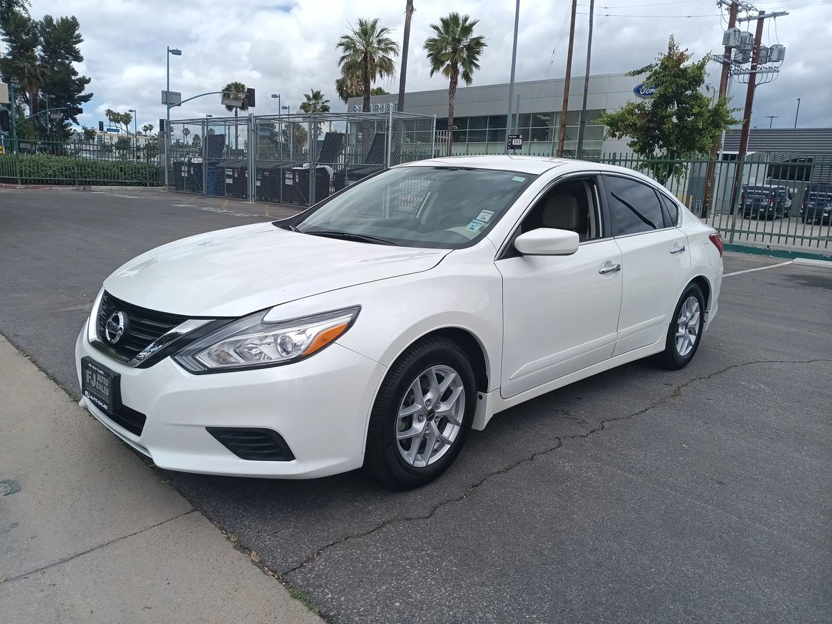 FJAutoSale's tweet photo. Looking for a reliable, fuel-efficient sedan with modern comfort and a smooth ride? This 2017 Altima delivers excellent gas mileage, roomy seating, and dependable Nissan performance — perfect for commuting, family trips, or daily driving! 🌟 https://t.co/sWLMz5DO6F