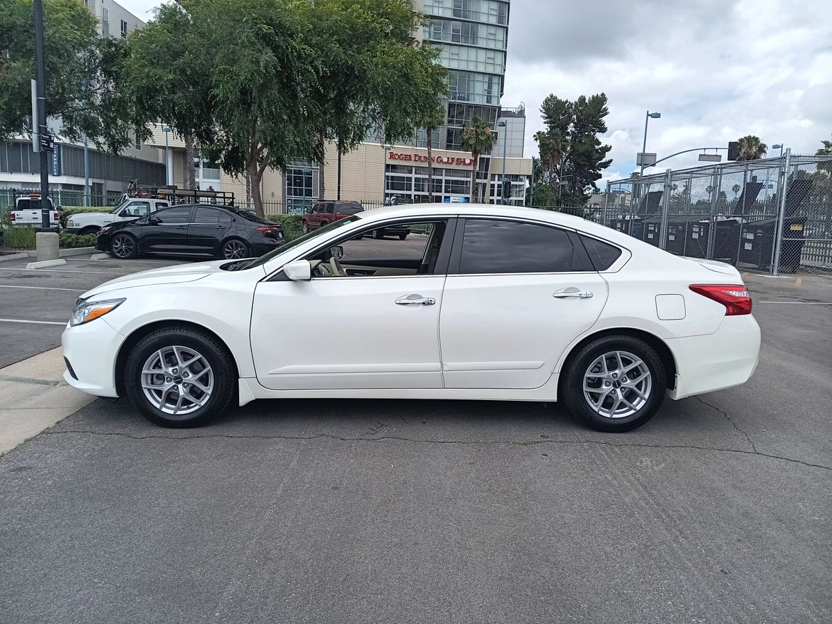 FJAutoSale's tweet photo. Looking for a reliable, fuel-efficient sedan with modern comfort and a smooth ride? This 2017 Altima delivers excellent gas mileage, roomy seating, and dependable Nissan performance — perfect for commuting, family trips, or daily driving! 🌟 https://t.co/sWLMz5DO6F