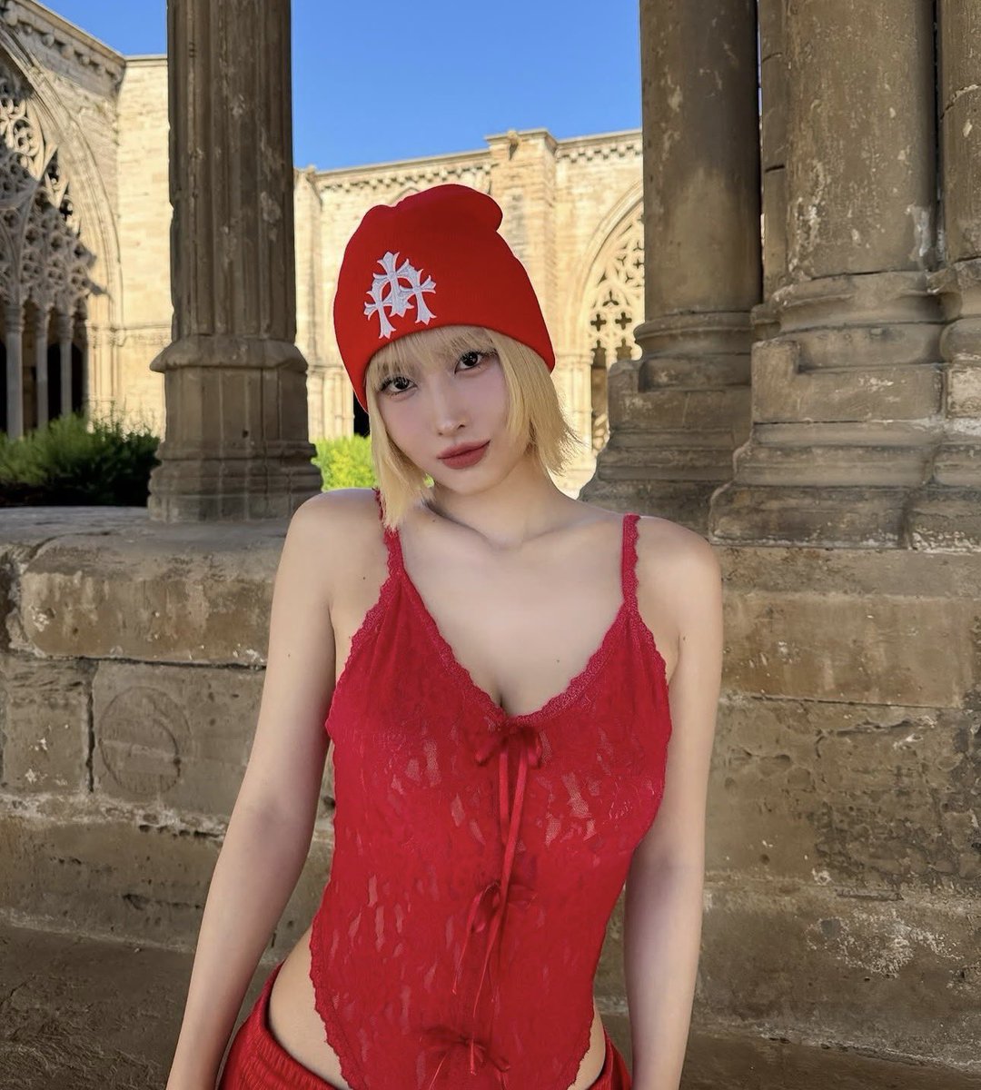 ewag_u's tweet photo. ももりんidentity時のバービー人形ゲットしててえぐい欲しい https://t.co/yvczHr9ihY