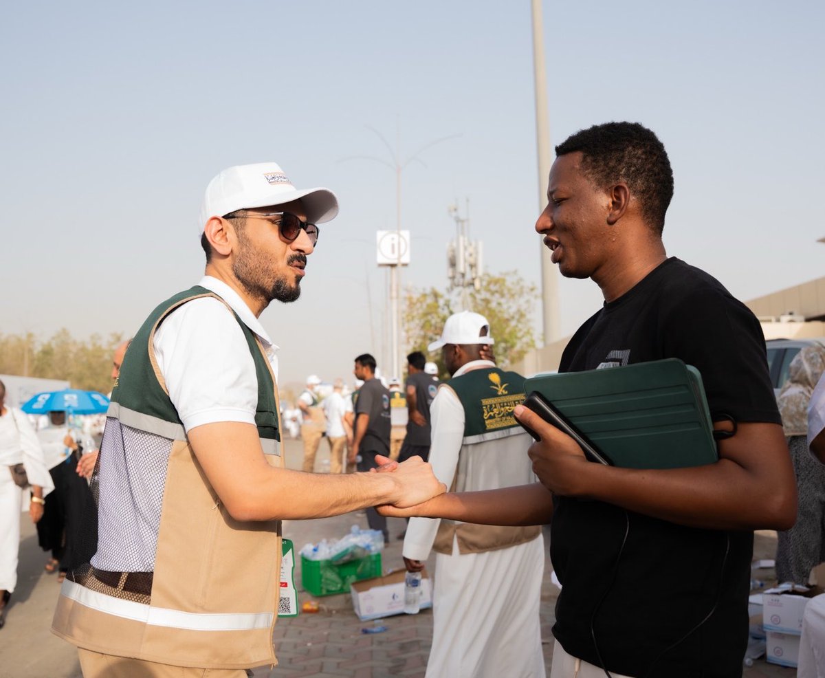 YoussefTemp's tweet photo. الحمد لله على التمام والكمال، 
والحمد لله الذي يسّر لضيوف الرحمن يوم عرفة.
نسأل الله أن يتقبل من الحجاج حجهم،وأن يبارك في كل الجهود المبذولة لخدمة ضيوف الرحمن.
#كل_عام_وانتم_بخير 
#يوم_عرفة #الحج #ضيوف_الرحمن #خدمة_الحجاج #موسم_الحج #Hajj #Arafah https://t.co/ovtkRCT2x4