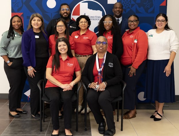lonestarcollege's tweet photo. This National Foster Care Month, Lone Star College System is highlighting the Navigators program 💙

Navigators supports students from foster &amp; adoptive care backgrounds with advising, counseling, food assistance, technology support and more. 🎓

🔗https://t.co/B8UhWYwvEj https://t.co/AhGjBe485h