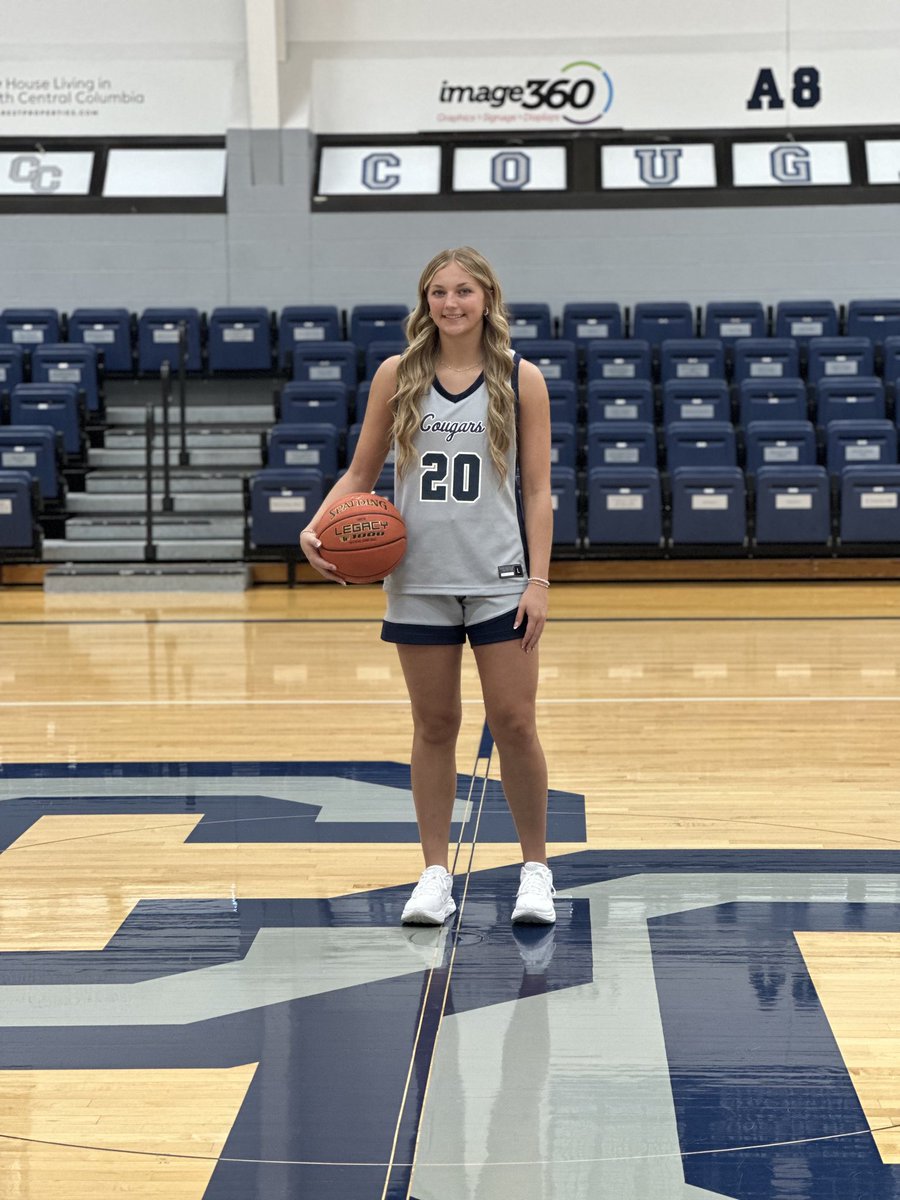 HesHiggs20's tweet photo. Extremely thankful for the opportunity to visit @CCCougarsWBB. Blessed to receive an offer to continue my academic and basketball career. Thank you Coach @Matty_Mo12 for believing in me! https://t.co/hkOp6BR4eq