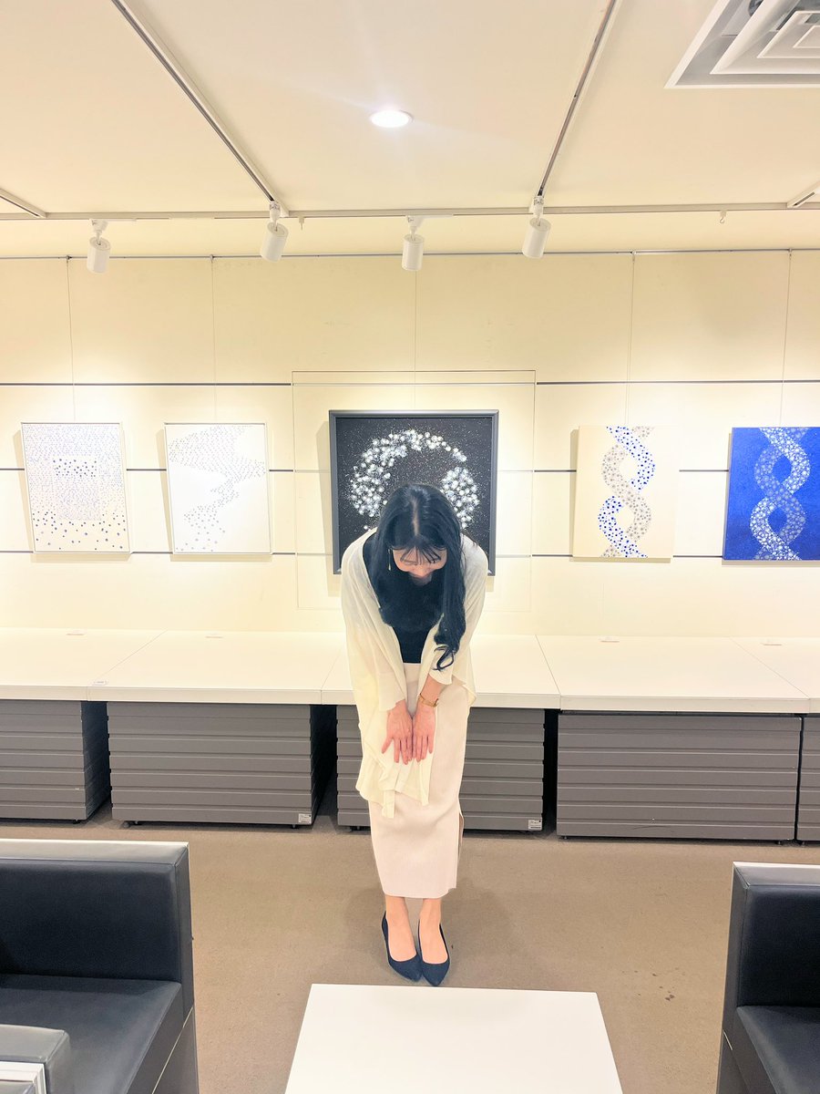 rin_s285's tweet photo. 玉川高島屋での個展を
無事に終えることができました。

このような機会をいただけたこと、
会場まで足を運んでくださった皆さま、
作品をお迎えくださった皆さまに、
心より感謝申し上げます。

たくさんの出会いと学びをいただいた
大切な時間となりました。

本当にありがとうございました

紫藤凛 https://t.co/8IWXrZ7Mcb