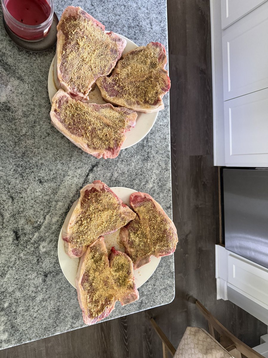 vZiyaaa's tweet photo. Had to get the family right with some steaks 🥩 

@AIMExclusives https://t.co/DpTWtFnW9p