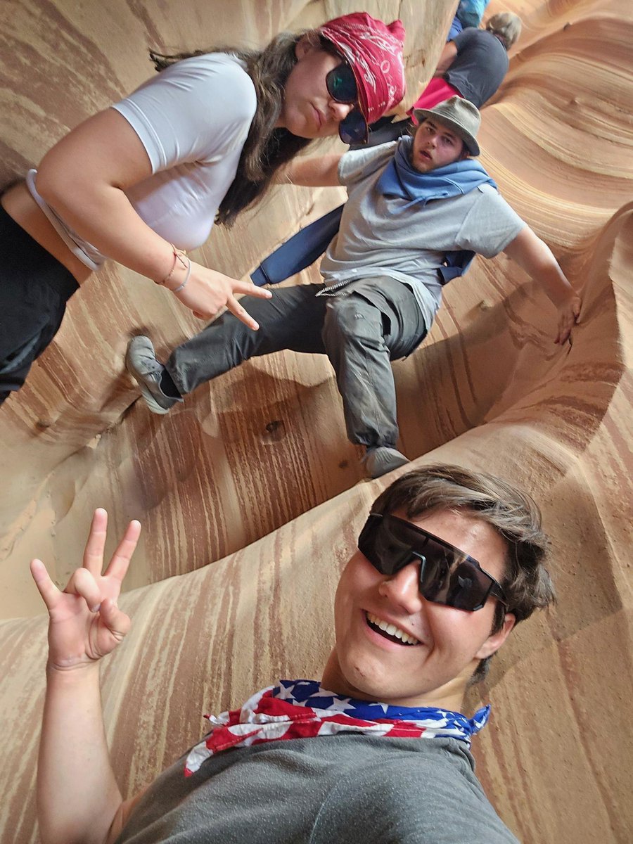 roanestate's tweet photo. 📍 Zebra Slot Canyon, Utah

These are always some of our favorite photos from the Southwest Field Trip! Zebra Slot is part of Utah’s Grand Staircase-Escalante National Monument. The striped sandstone walls are incredible. #RoaneState #SWFT26 🏜️ https://t.co/v78zKoFDDx