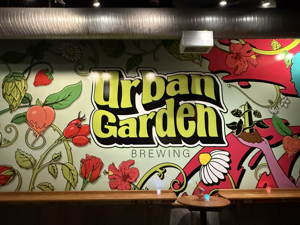 larryhanderhan's tweet photo. 🚨 @urbangardenbrew is open in the old Right Proper Shaw space 🙌 We loved it all, from the beers to the burger to the service…check it out! @shawmainstreets @LeDroitParkDC https://t.co/cWGu6iT0Wy