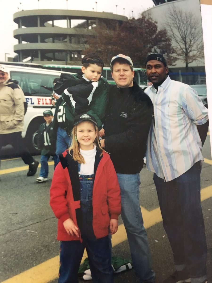 tombegg's tweet photo. @nyjets Happy Bday !@wesjwalker @caitlinbegg @GreenBEGGSnHAM https://t.co/gCBSMT8NqC
