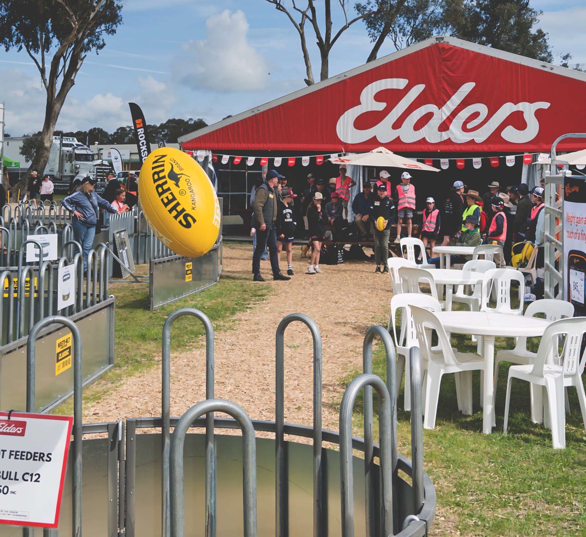 ClearGrain's tweet photo. Everything is a target in a CGX field day footy comp https://t.co/TS4WqHJQ2e