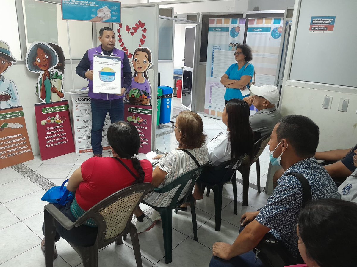 Salud_Guayas's tweet photo. #ElNuevoEcuador | Con el objetivo de prevenir casos febriles producto de la picadura de mosquitos, personal de @Salud_Ec socializa con la comunidad de los Centros de Salud N°9 y #BarrioLindo, sobre medidas que deben adoptar para evitar tener criaderos 🦟 en los hogares 🏠 . https://t.co/TH6fnsAe3k