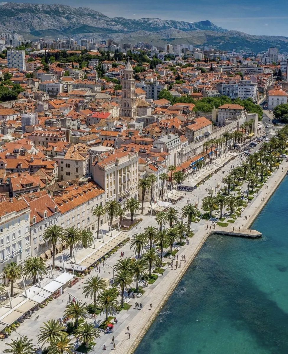 EARTH_PIS's tweet photo. Split, Croatia 🇭🇷☀️🦀 https://t.co/MNYy72msu6