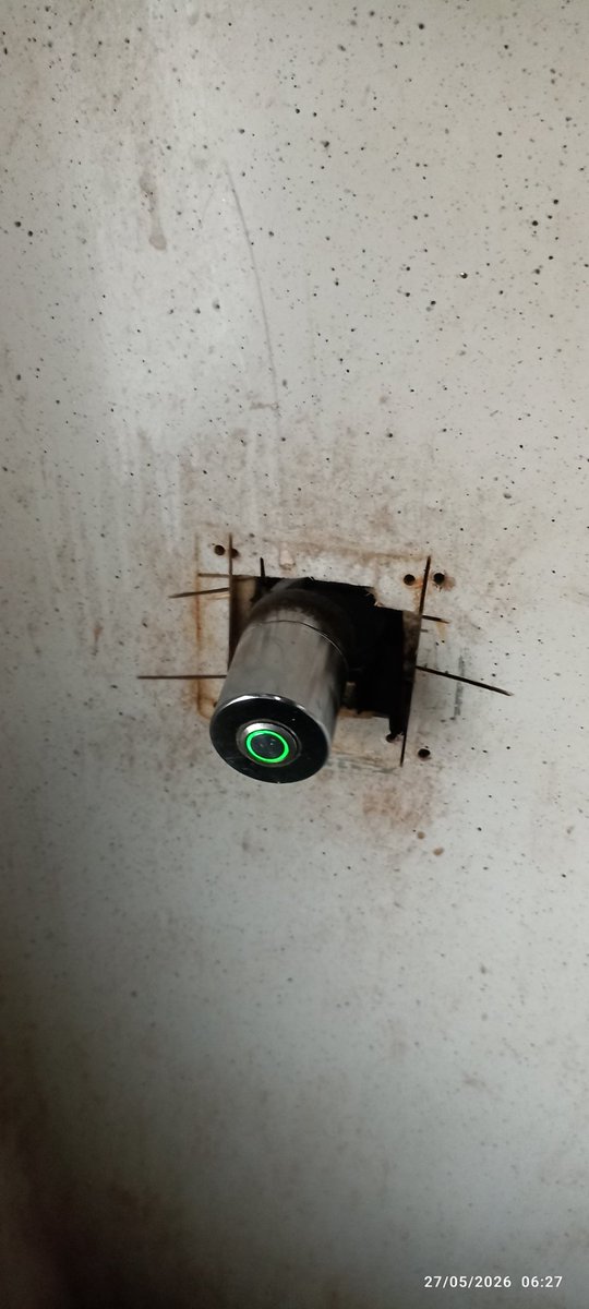 Nainesh_twts's tweet photo. @RailMadad @WesternRly @RailwaySeva 
Automatic tap is continuously flowing water in the train 20932 coach S2 https://t.co/LfnrgTMTUe