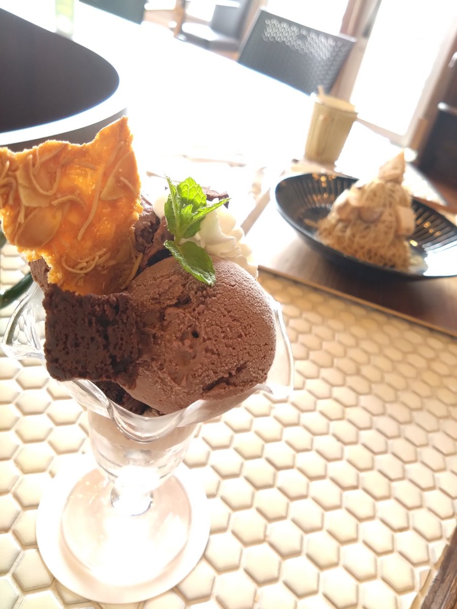 crocus_rs's tweet photo. ご褒美カフェ☕✧ https://t.co/Y0XbA8rcK6