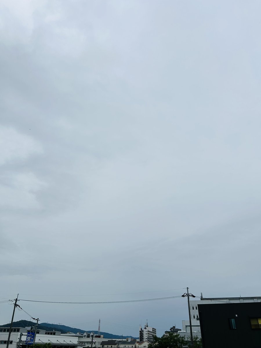 bigs3338's tweet photo. おはようございます！ビッグスです🚛
5月27日(水)大阪は☁️

今日は #ドラクエの日⚔️
ドラクエシリーズ40周年🎉
🐒.｡oO初めてプレイしたのはドラクエ3です（世代が透ける）
数年前のDQウォークのイベントで出会ったカンダタさん（意外と細マッチョ）を添えて🪎

本日もよろしくお願いします💪🏻
#DQ40th https://t.co/7KBvIaqPx9