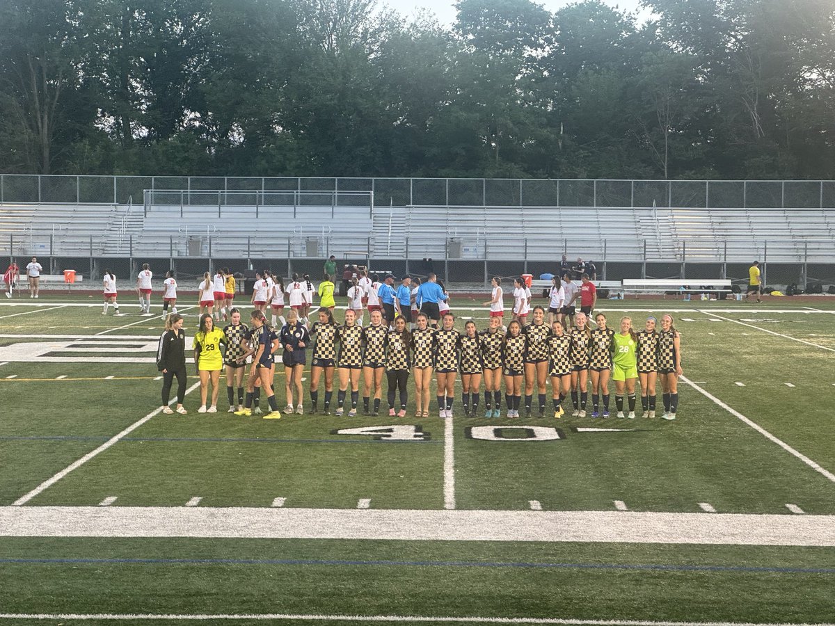 LHS210principal's tweet photo. Congratulations @lemontsoccer on your victory over Mother McAuley tonight. Good luck at the Sectional Final on Friday! #GoLemont #WeAreLemont @LHS210Athletics https://t.co/jHLrikUys5