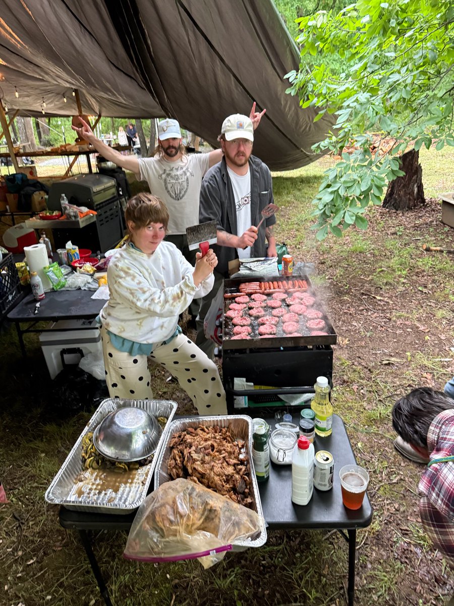 wildcherryhan's tweet photo. it’s crazy that my friends have such a good party 1 weekend a year that it’s all me or anyone else can talk about until it’s time for the next one 🐽 happy hog roast https://t.co/YP9wAM5od7
