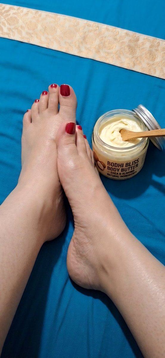 justsaphy's tweet photo. Mis pies hoy tuvieron su día de mimos y están más suaves que nunca. 🧼❤️ #FeetFetishCommunity #FootFetish #PiesPerfectos #PrettyFeet #PiesHermosos #FeetLovers #feet https://t.co/hJbNRDkgAL