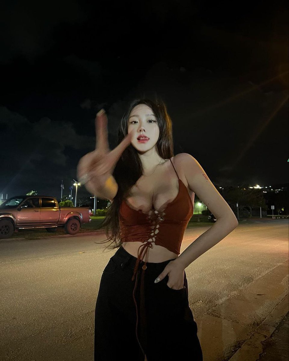 pharmermay's tweet photo. 岁月的流逝能使皮肤逐日布满道道皱纹，我心目中的您，是永远年轻的妈妈。

👉助理@dineshrankawat5

哈尔滨市平房区哈飞运动休闲广场

哈尔滨

久久联妹子白嫖勿扰

黑龙江 https://t.co/kxHketKaIM