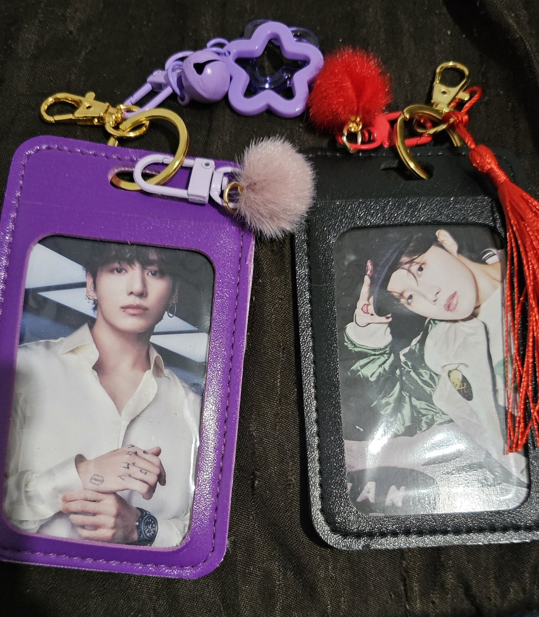 ASmileHoya2's tweet photo. Olá pessoal
Vou vender holders de kpop, no momento estou com coleção BTS (Photocards de Arirang)
Estou iniciando e irei enviar pelos correios, e se for de São Paulo capital podemos entregar nas estações de metrô/cptm
#kpop
#BTS_ARİRANG #BTS_SWİM  #bts #vendas https://t.co/e1Uy1Eybgc