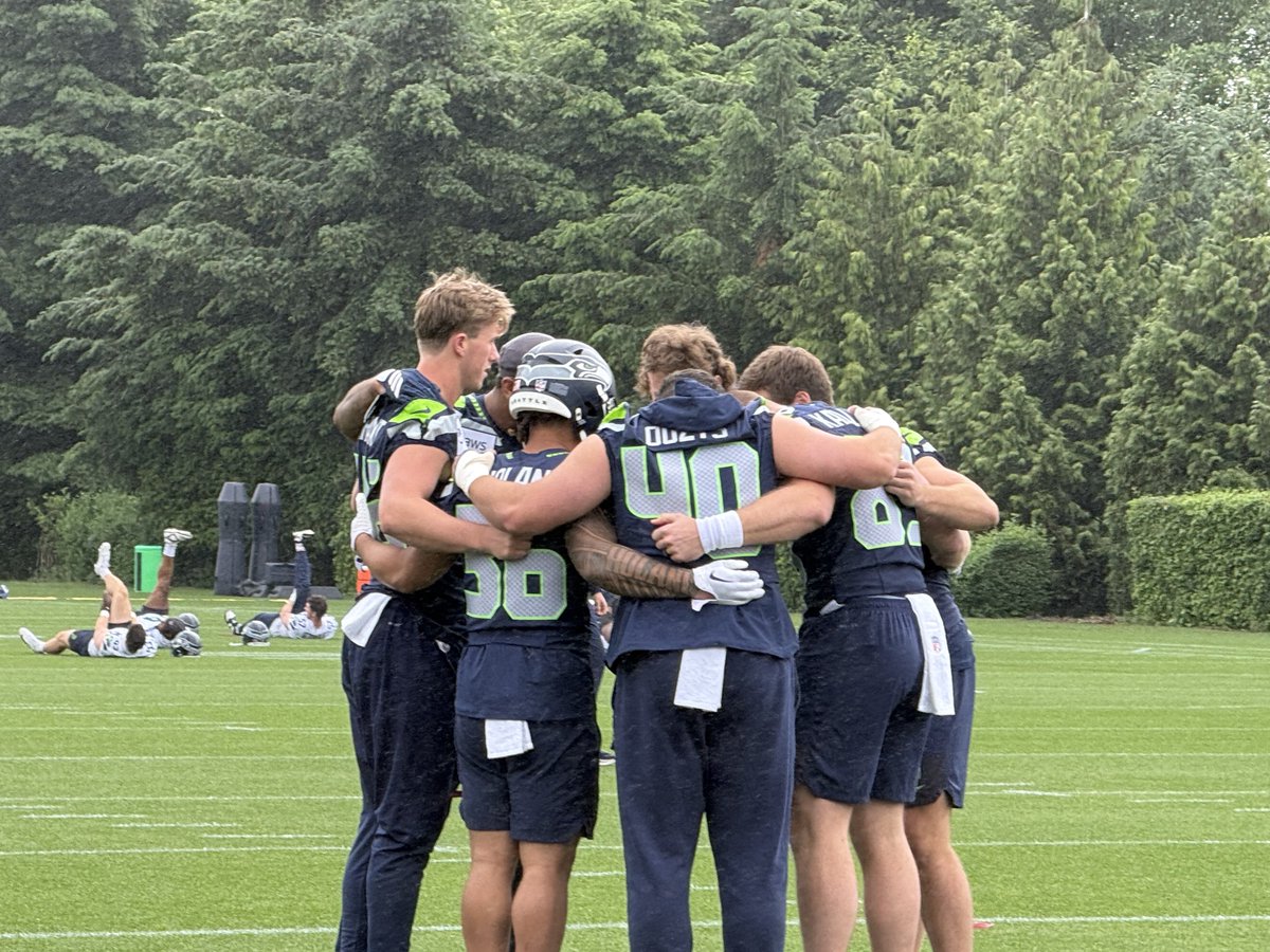 hawkblogger's tweet photo. Seahawks tight ends gather before the first OTA practice of 2026 https://t.co/xGRtJ8j9SU