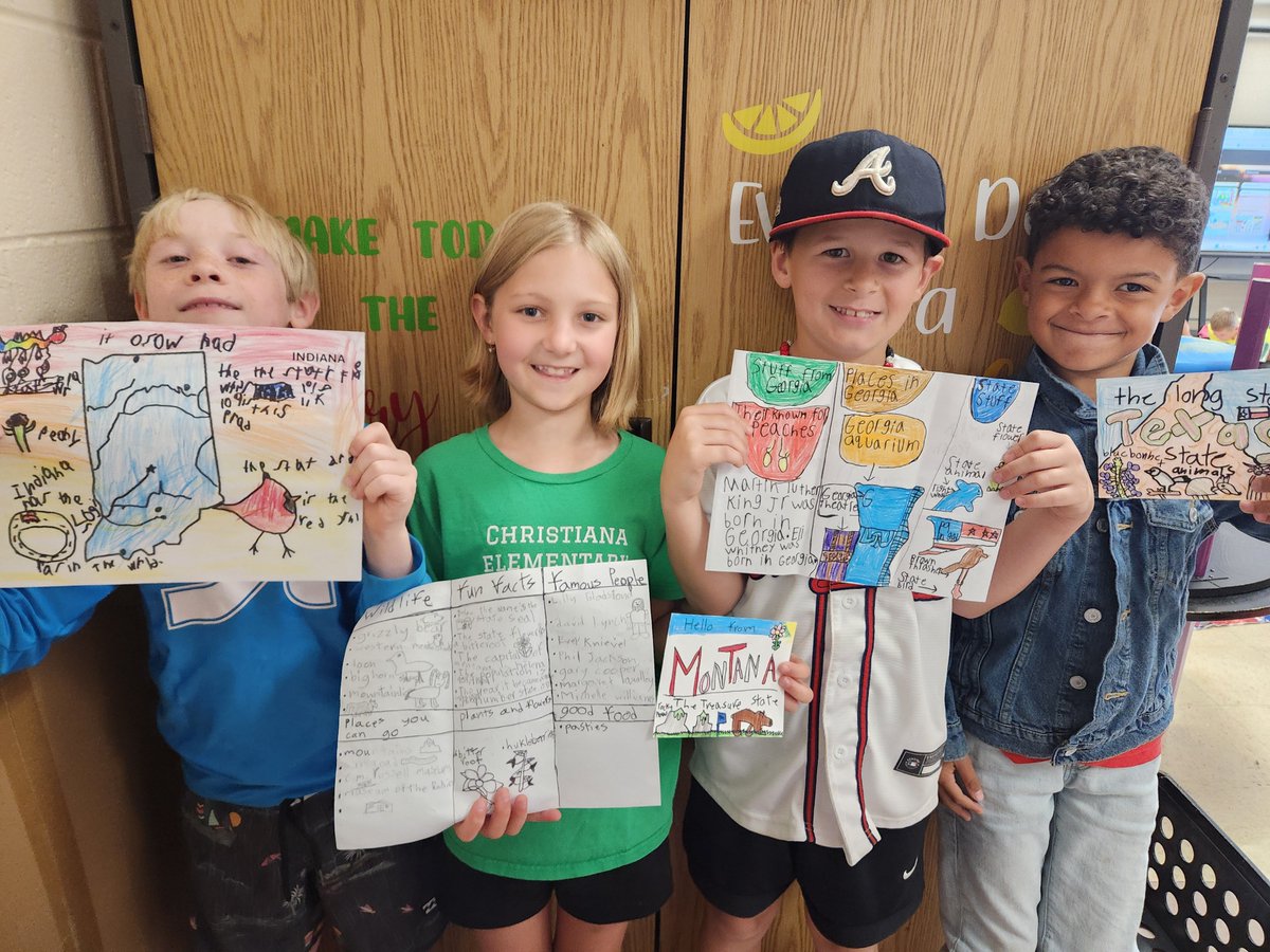 MrsMaynard1st's tweet photo. Showing off some research and reading on the "beach"! @ChristianaES1 https://t.co/CjCgezQklw