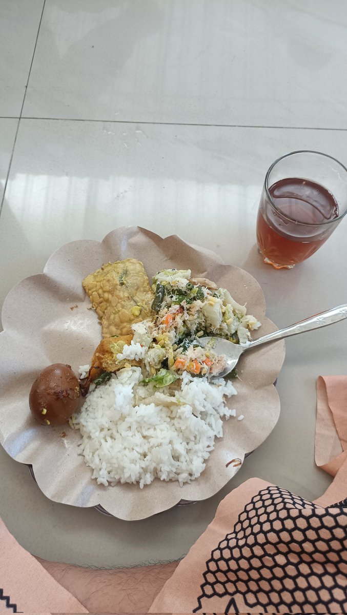 mahendradityaaa's tweet photo. Sarapan riyen https://t.co/qQXnb8wvTj