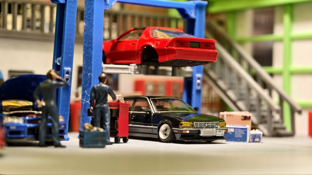 Giga_Penguin's tweet photo. DCT Peugeot 505 but modified!
New oil coolers on the front, new exhaust, new wheels and a front splitter taken from a C110 kit.
#164scale #164diecast #peugeot #modified https://t.co/WmvyvLg6eT
