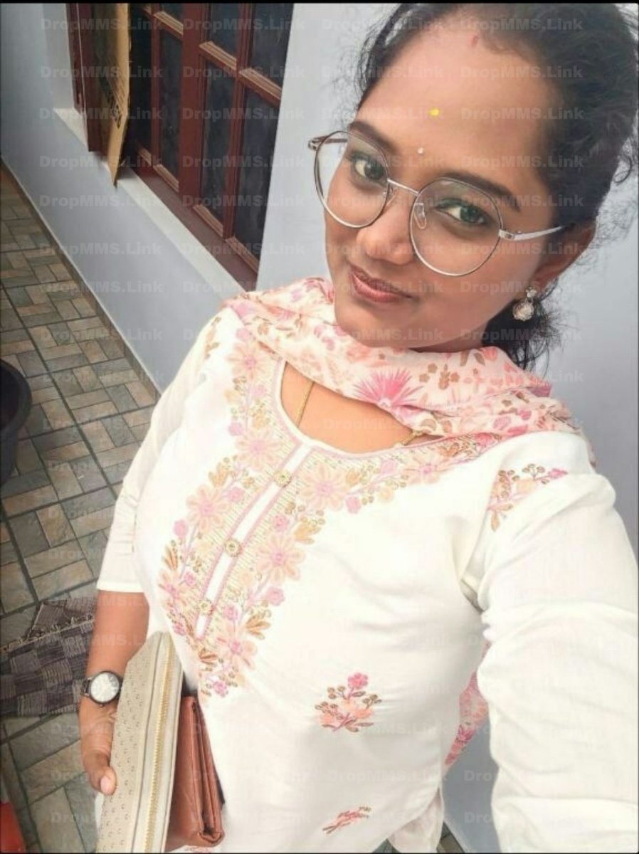 janumoodr's tweet photo. Tamil Newly Married Young Wife Bigعيد_الأضحى_المبارك #tamilaunty #aunty https://t.co/skjUjNNXnX