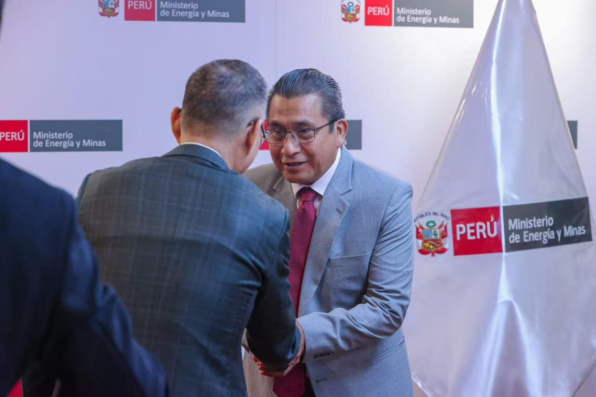 ComcoreTech's tweet photo. Exciting progress in smart energy collaboration! 🇵🇪
On May 25th in Peru, Mr. Chen Fujun, Chairman of Comcore, held a high-level meeting with Mr. Waldir Ayasta, Minister of Energy and Mines of Peru.
https://t.co/8WUsH1KH2J https://t.co/rK5ouRnzrF