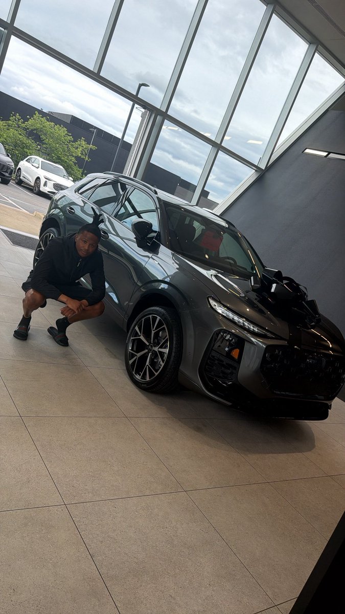 ceroftm's tweet photo. IT ALWAYS GET GREATER LATER. I DID MY TIME, NOW IT’S MY TIME. ♟️🤞 PROUD OF WHO I BECAME. IF ONLY YOU KNEW WHAT IT TOOK. GROWN MAN BUSINESS. BRAND NEW 2026 AUDI Q3 ..  #FROMTHEMUD 🏚️ AUDI RO 🔥 https://t.co/JHkzgIcC3A