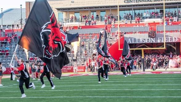 JimStrickland1_'s tweet photo. #AGTG After a great conversation with @CoachButchJones  I’m blessed to receive an offer from @ArkansasState @Youngbullz22 @ChadSimmons_ @foote_chad @LionHearted7v7 @youareathlete https://t.co/081zHtewHk
