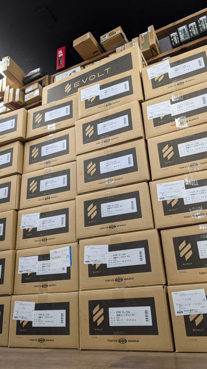 ms_flw's tweet photo. EVOLT RS 到着しました！！🔥
スタッフ総出で梱包・発送作業を進めております📦
ご予約いただいているお客様は、順次発送してまいりますのでお楽しみに✨
店頭販売につきましてはオープン直後のご対応はお時間を頂く可能性がございます！
何卒ご理解ご協力の程よろしくお願い致します🙇‍♀️ https://t.co/b9JEEkfwy7