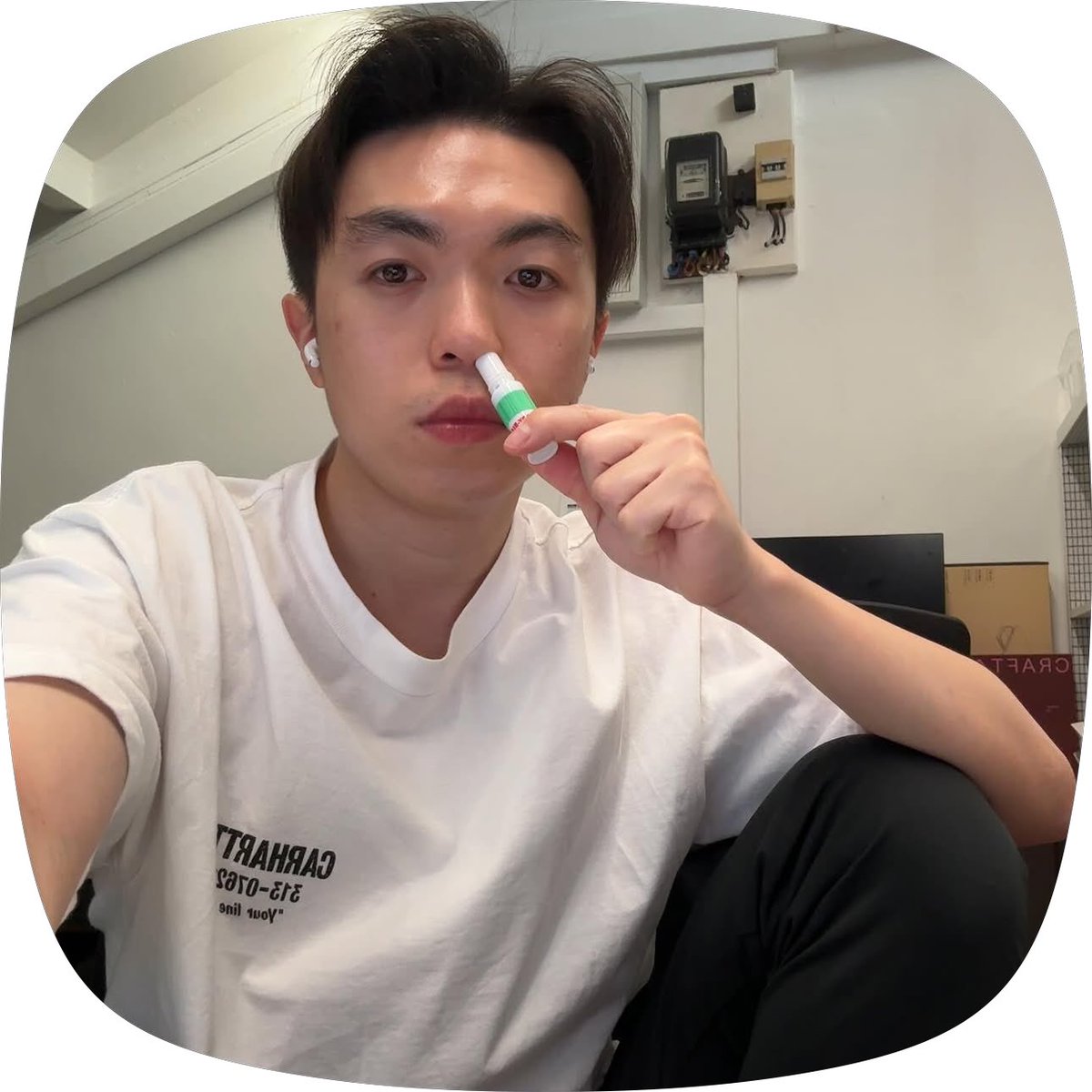 rui_hang's tweet photo. My instants are just me surviving as an working adult https://t.co/xXwggHjFgD
