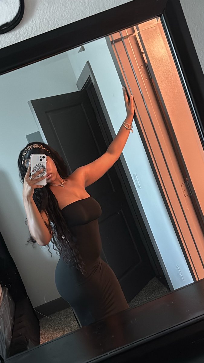 daedolls's tweet photo. Sundress season my fav 🙂‍↔️ https://t.co/75XMm1qNle
